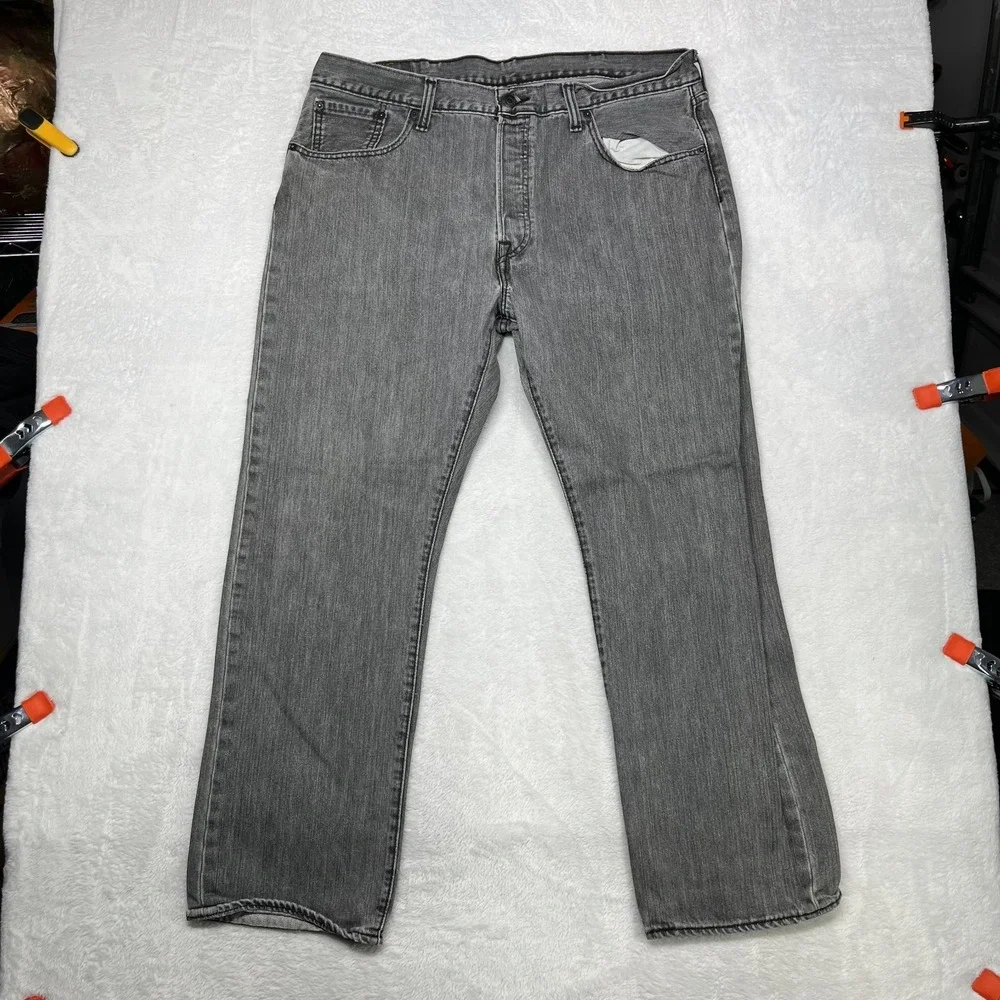 Levi's 501 Original Jeans Men's Gray‎ Denim Classic Straight Button Fly - 37x28